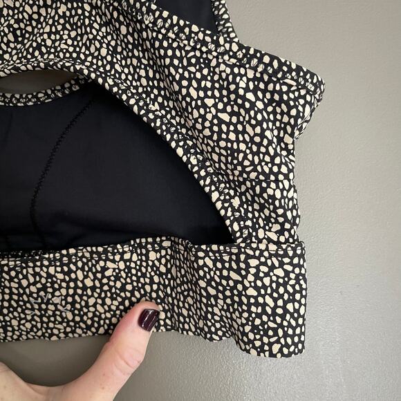 Varley Edris Sports Bra Mixed Pebble Size XS Black Cream Dot Print Cute Chic Gym - Picture 15 of 16